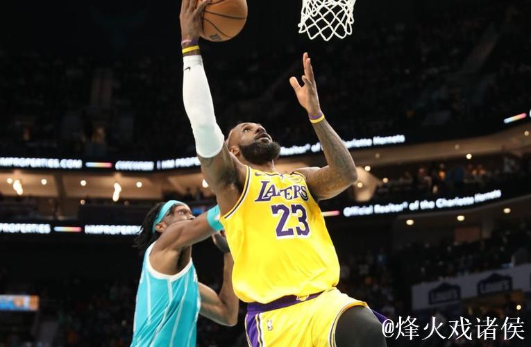 浓眉42+23统治内线 詹皇22+7+8助湖人击败黄蜂豪取4连胜 浓眉42+23统治内线 詹皇22+7+8助湖人击败黄蜂豪取4连胜